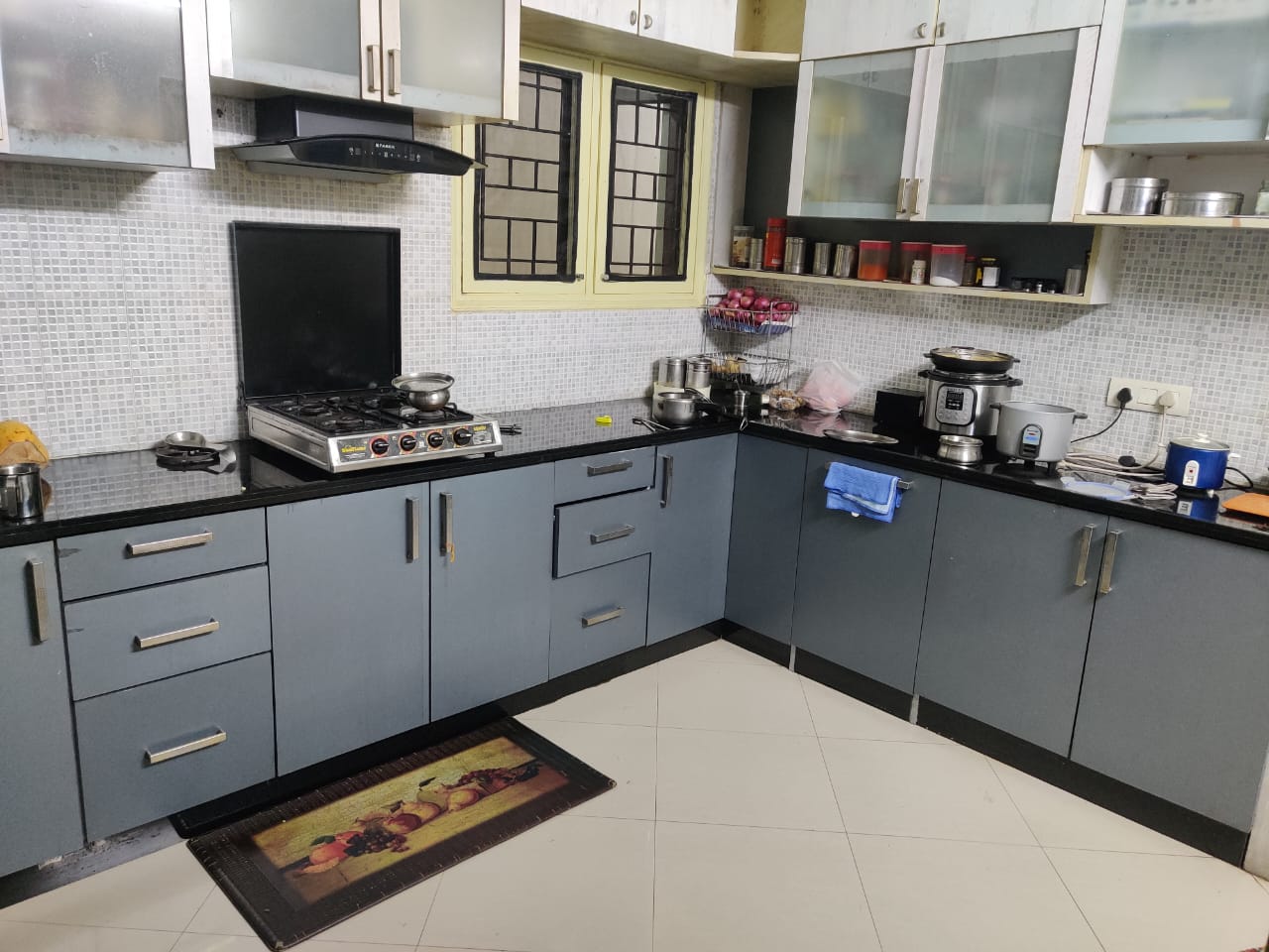 2 BHK Flat for sale in Ma